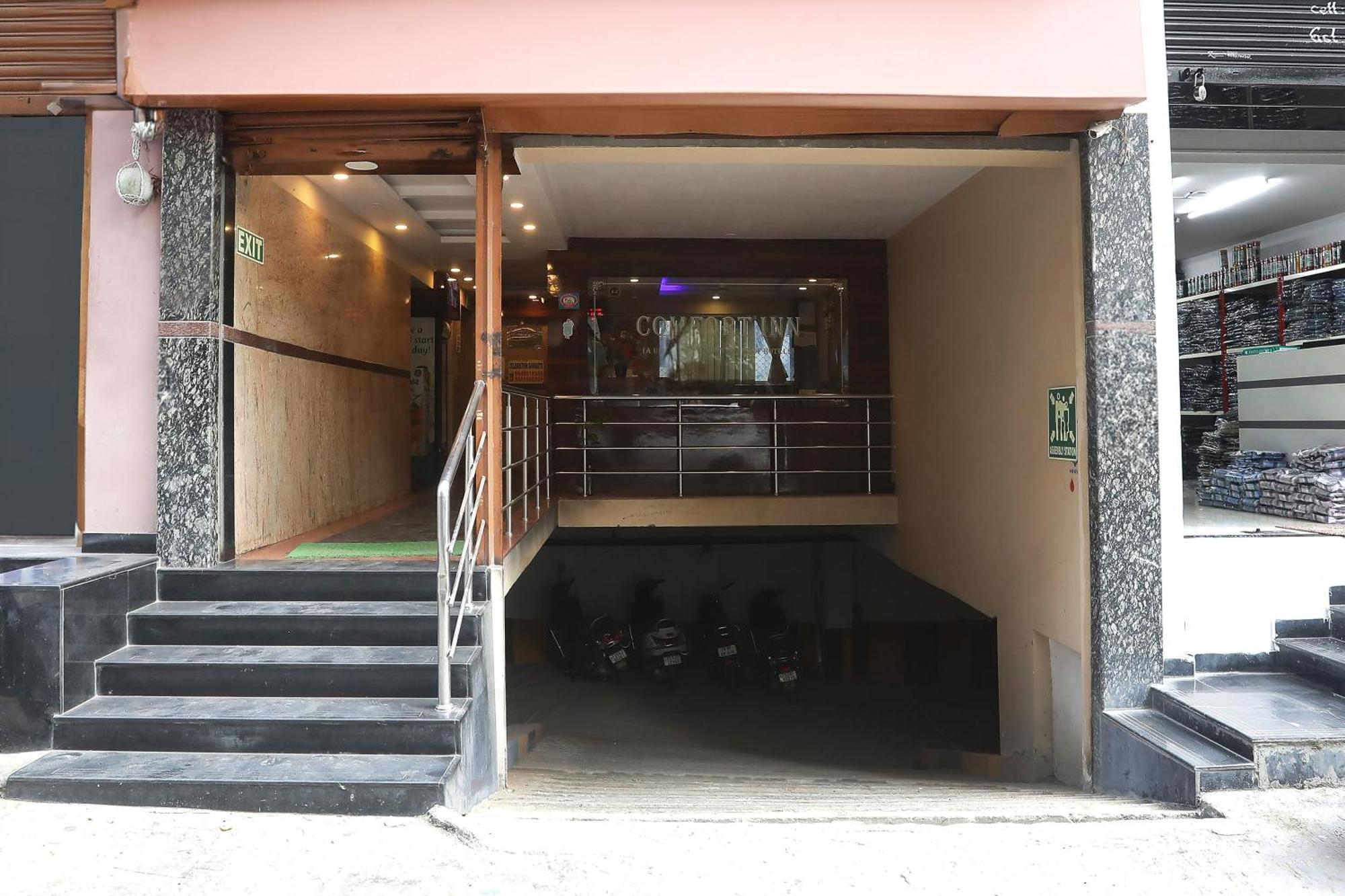 Super Hotel O Vaishnavi Inn Hyderabad Exterior foto